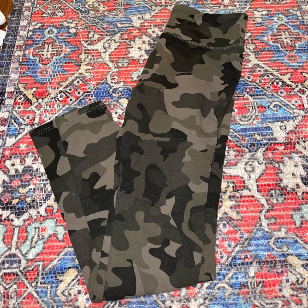 Camo leggings